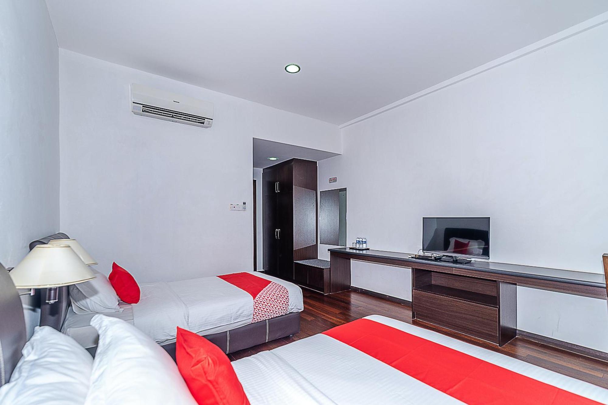 โอโย 90036 อีเกิล วู้ด การ์เดน Hotel Membakut ภายนอก รูปภาพ